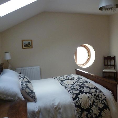 Mile House Barn Bed & Breakfast Нантвич Экстерьер фото